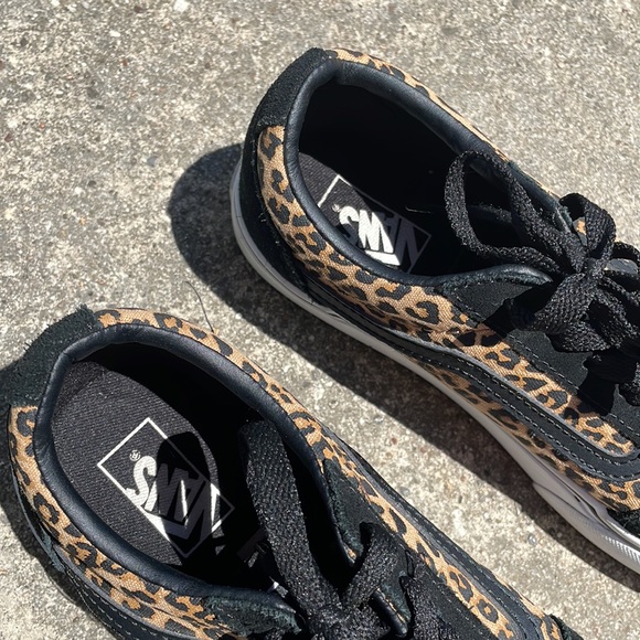 Leopard Vans - Picture 5 of 5